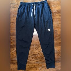 Vuori Sunday Performance Jogger Pants Mens Size Medium Navy Blue